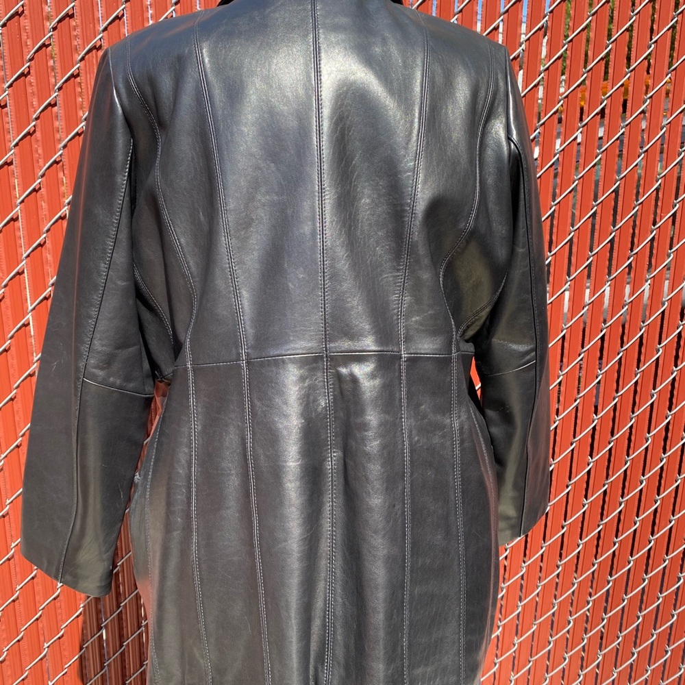 Leather jacket - Picture 6 of 9